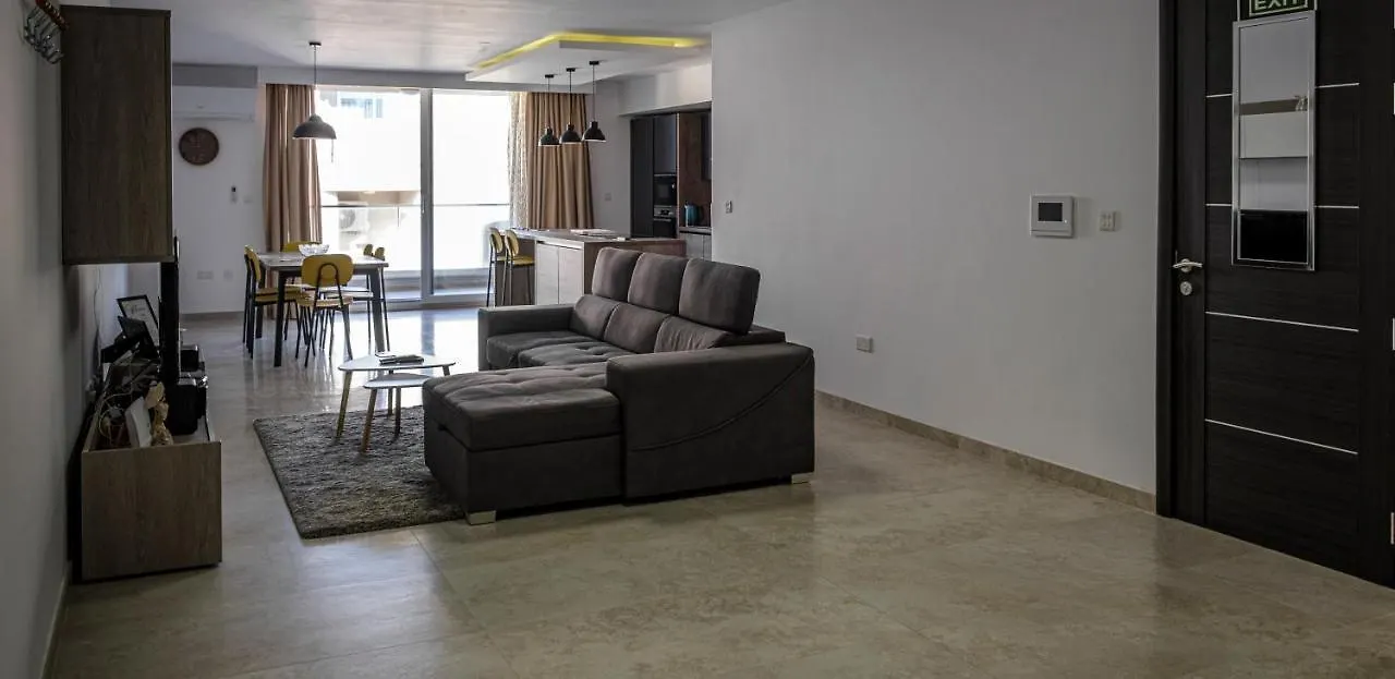 Modern 3 Bedroom Apartment In Luqa 0*,