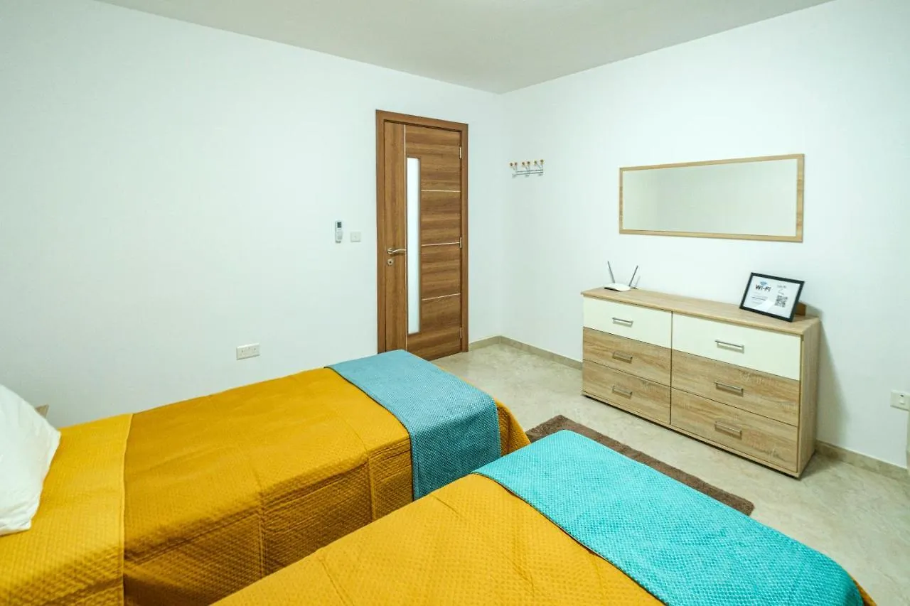 Modern 3 Bedroom Apartment In Luqa