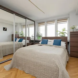 apt-salezego-near-pge-narodowy-by-renters.warsawhotelspoland.com/